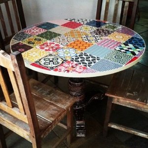 Come decorare un tavolo con le cementine