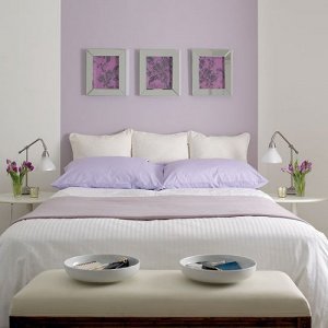 Tendenza lavanda nella decorazione delle camere da letto