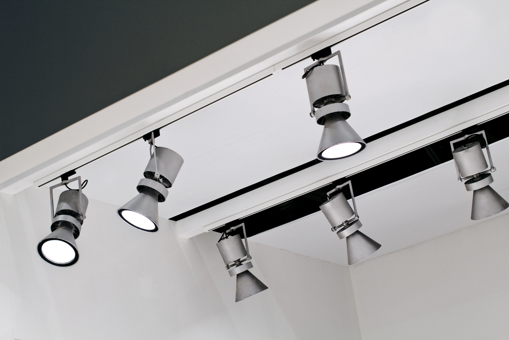 faretti in acciaio e alogeni