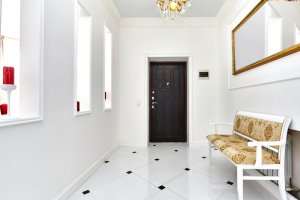 Come decorare un corridoio largo