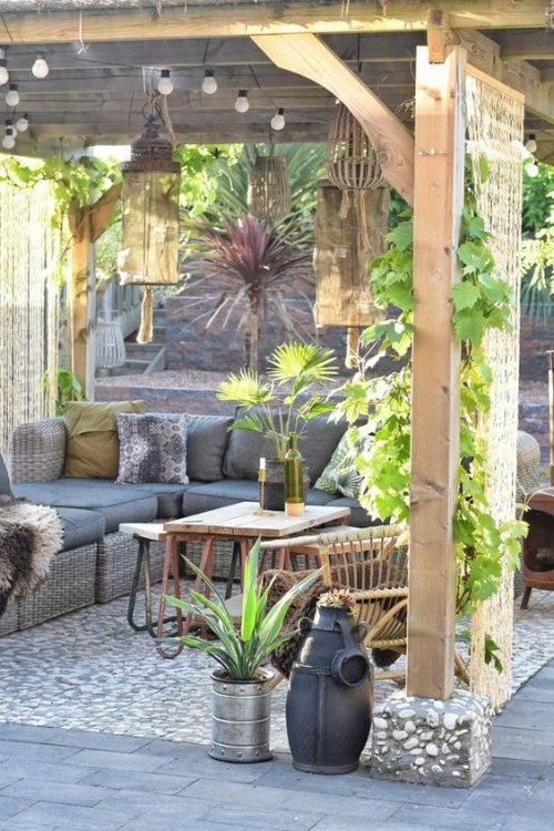 Pergola di legno da giardino