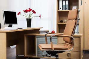 Suggerimenti per scegliere la sedia da scrivania perfetta.