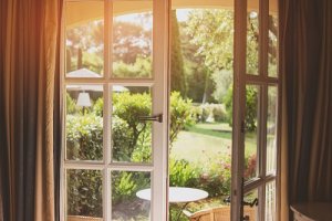 Gli elementi decorativi indispensabili per il giardino
