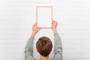 Appendere i quadri senza rovinare le pareti