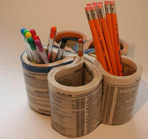 Esempio per creare portamatite con un giornale vecchio