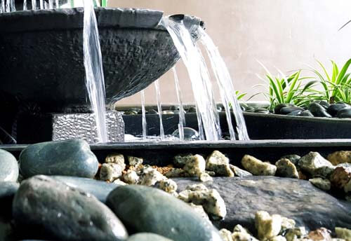 Fontana classica da giardino