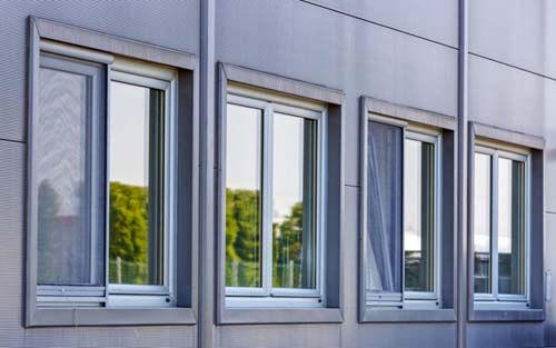 Alcune finestre in fila