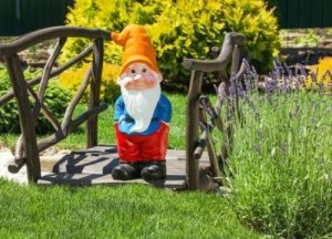 Come decorare il giardino con fantasia