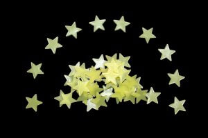 stelle fluorescenti per decorare le pareti