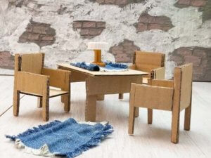 Creare mobili e oggetti decorativi con scatole di cartone