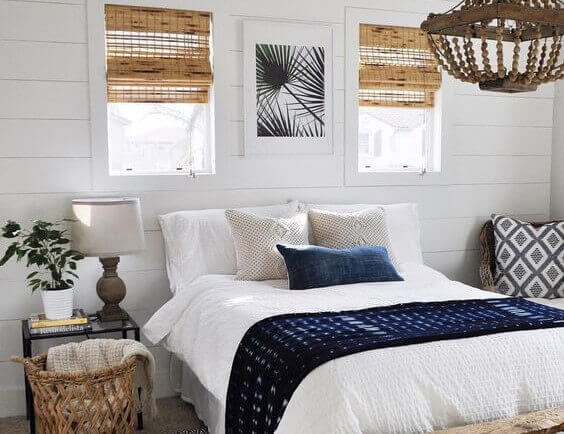 camera da letto con elementi naturali