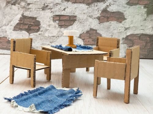 Mobili di cartone