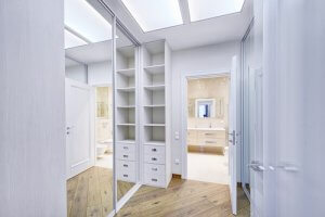 Organizzare la cabina armadio seguendo semplici consigli