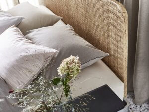 testiera in rattan