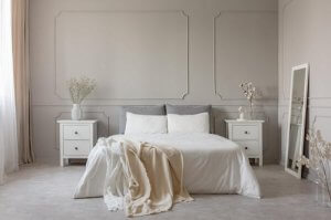 Gli ambienti monocromatici: una scelta discreta ma efficace