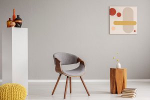 Geometria mid century con sedia e arte