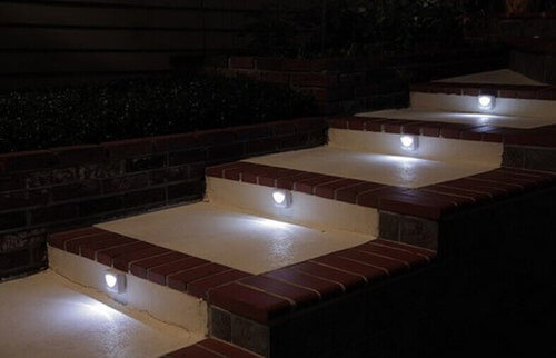 Illuminare i gradini delle scale esterne