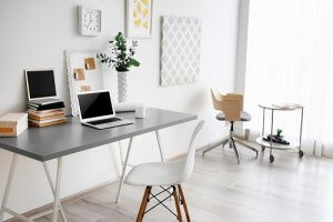 Studio bianco: come decorare la zona dove lavorate