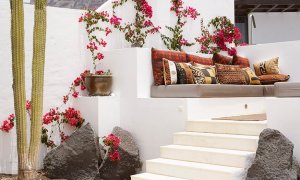 Terrazze in stile Ibiza per un giardino esterno