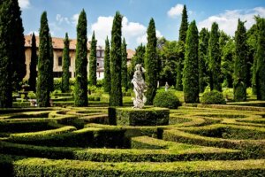 Giardino all'italiana o alla francese? Ecco la differenza