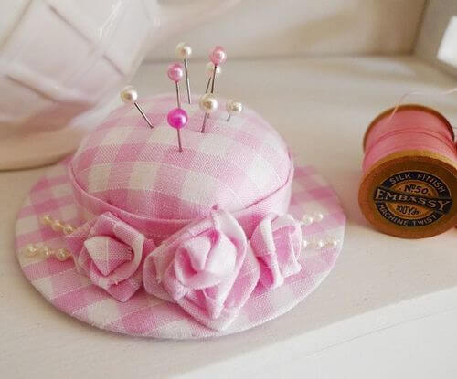 Portaspilli a forma di cappellino