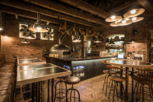 Bar in stile rustico: idee per la decorazione