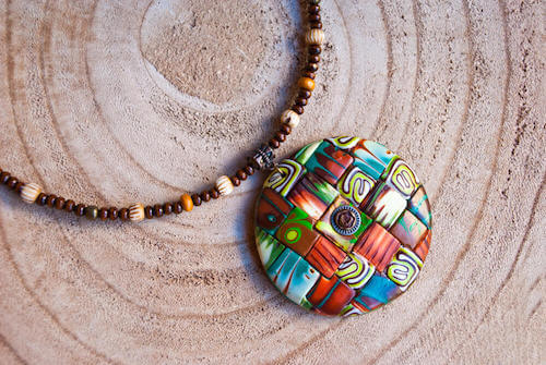 ciondolo di fimo colorato