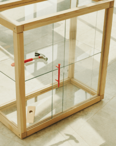 Vetrinetta in legno e vetro