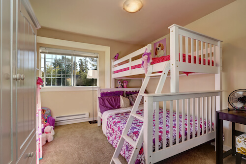 letti a castello con struttura in legno