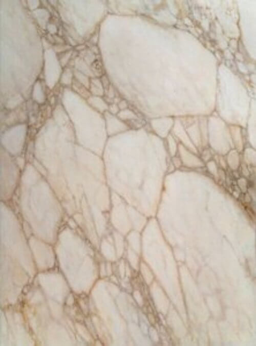 Pareti con effetto marmo.