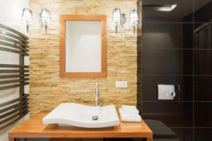 Distribuzione della luce perfetta in bagno