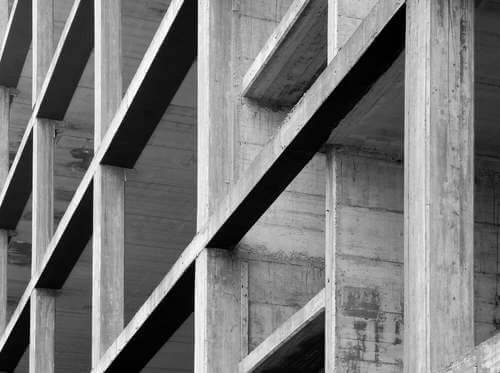 Edificio di cemento.