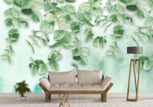 Salotto con carta da parati con motivi vegetali.