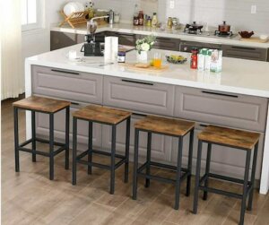 Decorare con gli sgabelli: un tocco di stile alla vostra casa