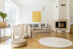 Come decorare un interno con le pareti bianche