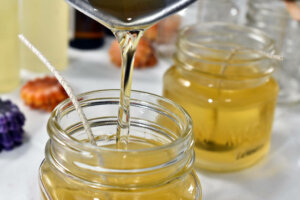 Candele fatte in casa, guida passo passo per realizzarle