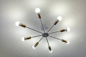 Lampade Mid Century: illuminazione e tanto stile