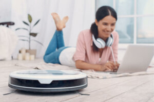 Pregi e difetti dei robot aspirapolvere