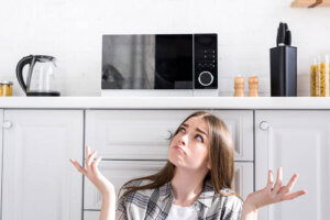 Microonde in cucina: 6 idee su dove metterlo