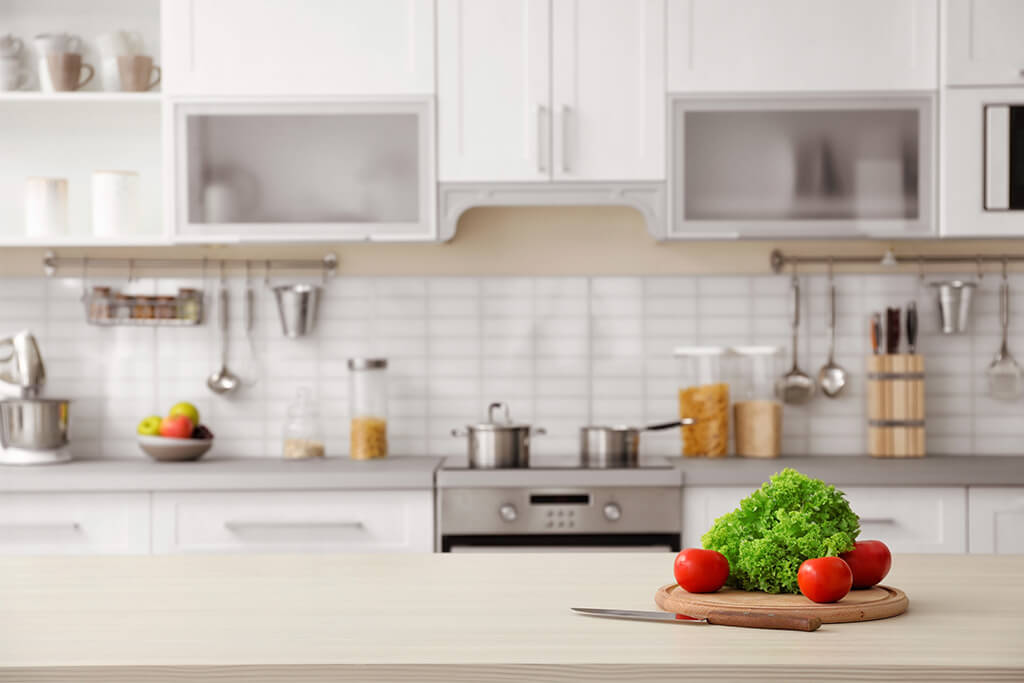 6 oggetti da cucina che dovreste buttare via subito