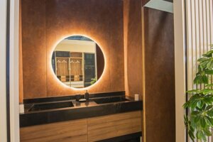 Consigli per illuminare il bagno