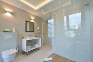 Pulire le piastrelle del bagno non è mai stato così facile! Trucchi e rimedi